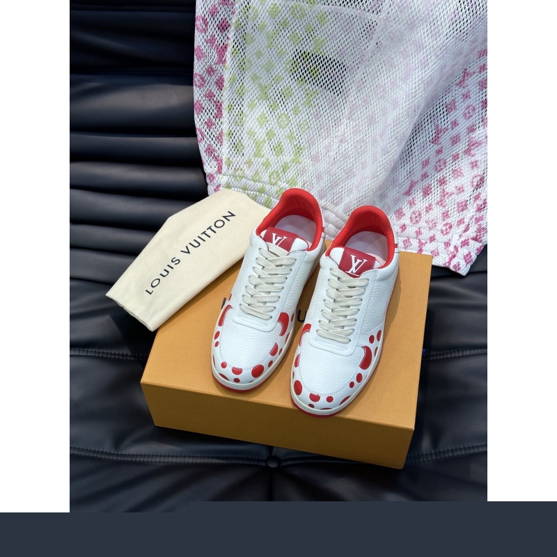 l**is V*t*n sneakers